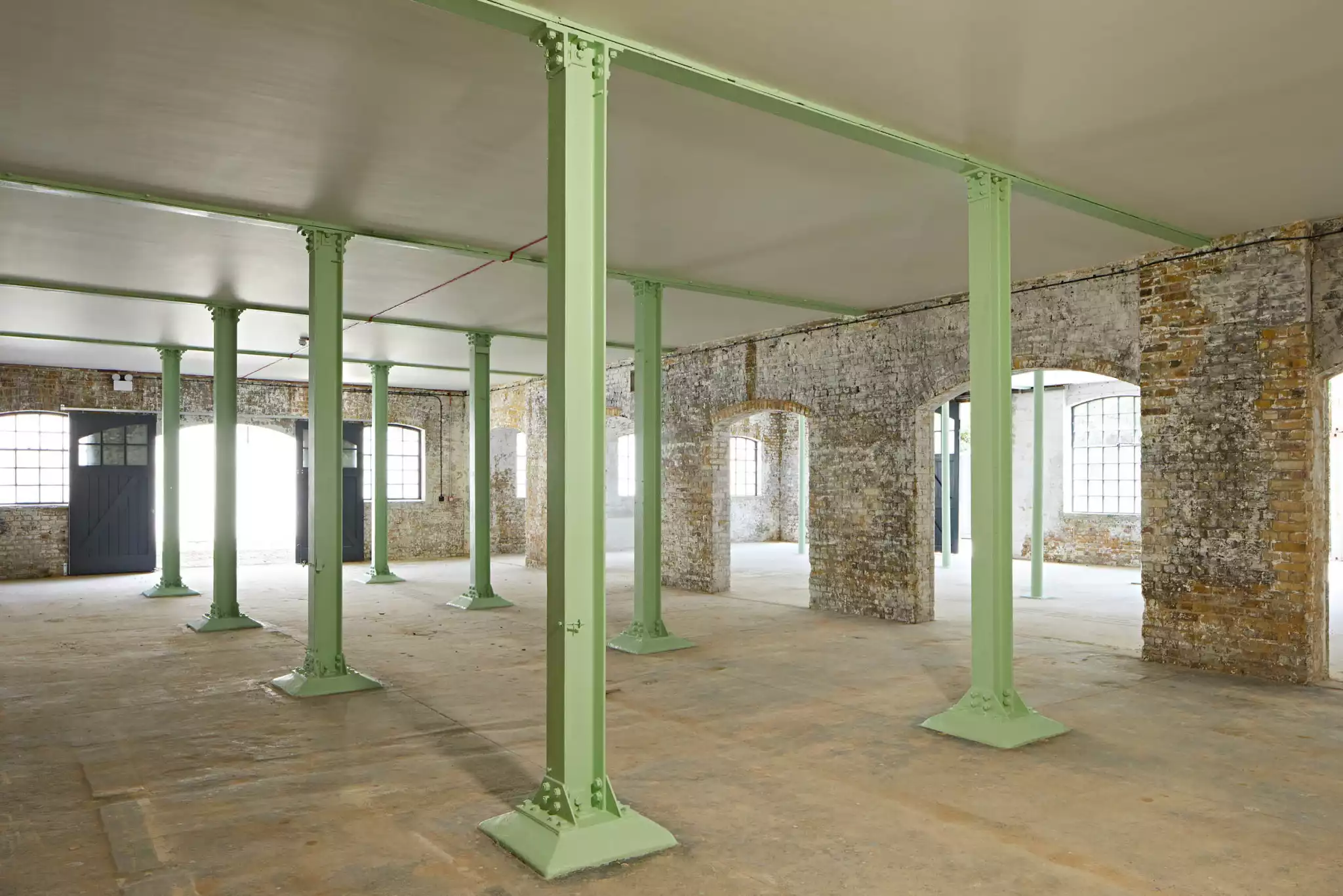 Unit 4-Industrial with original ornate pillars