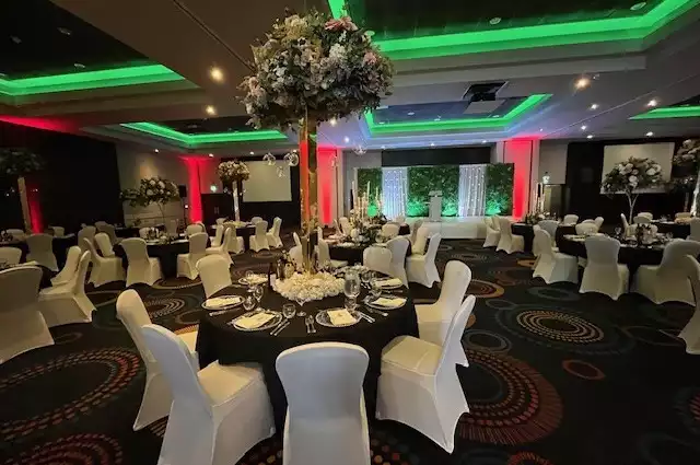 Radisson RED and Radisson Hotel & Conference Centre London Heathrow Radisson RED and Radisson Hotel & Conference Centre London Heathrow
