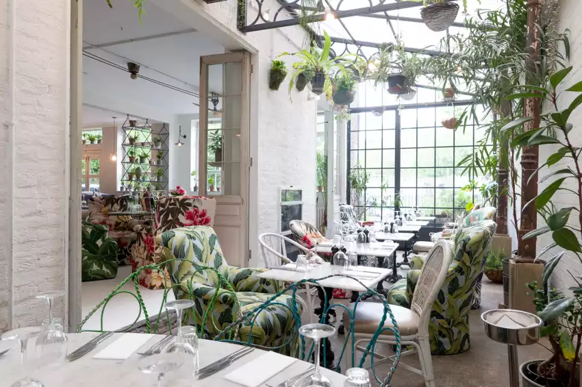 Bourne & Hollingsworth Buildings