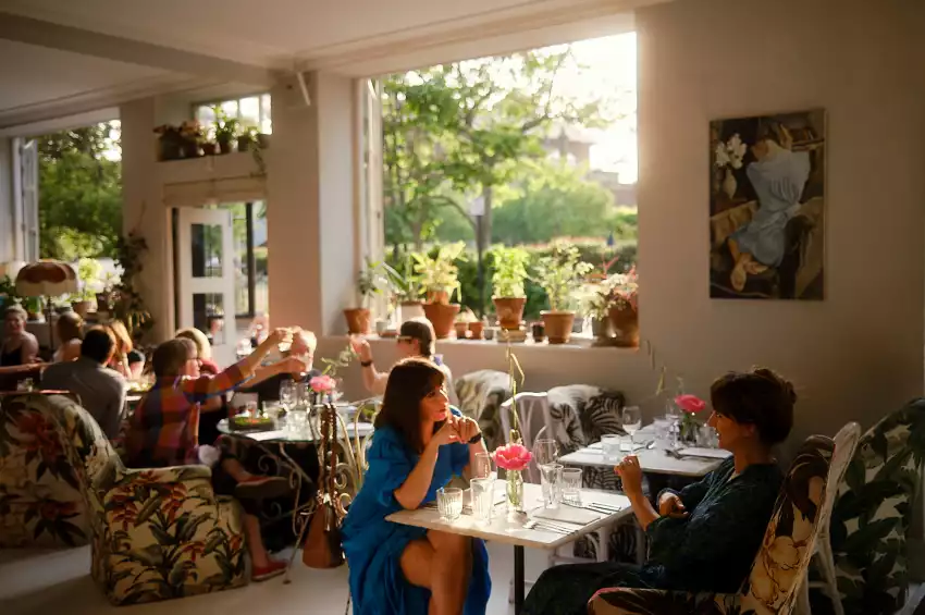 Bourne & Hollingsworth Buildings