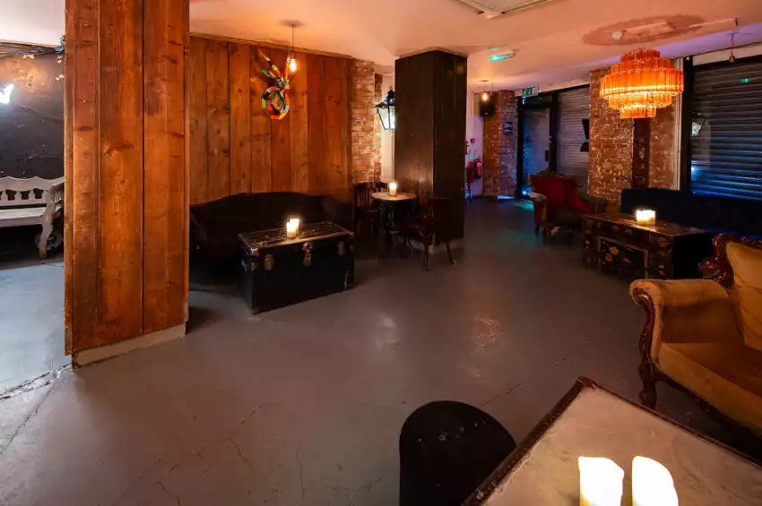 Looking Glass Cocktail Club