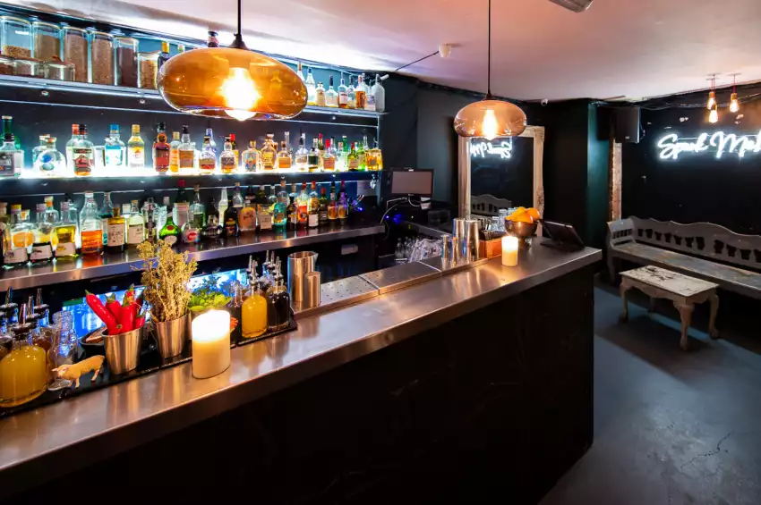 Looking Glass Cocktail Club