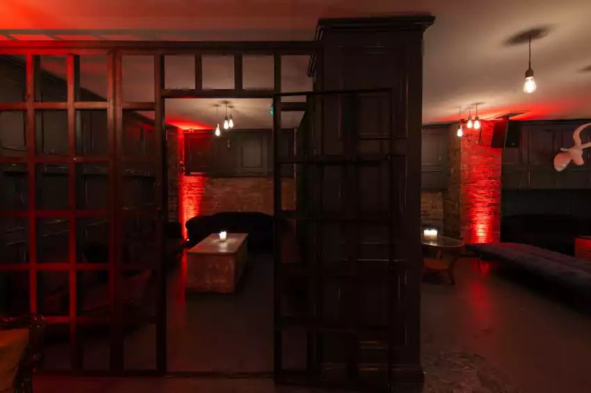 Looking Glass Cocktail Club