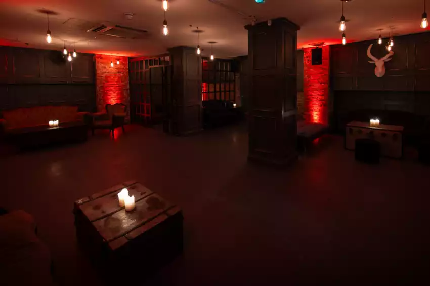 Looking Glass Cocktail Club