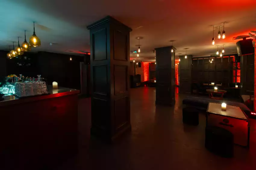 Looking Glass Cocktail Club