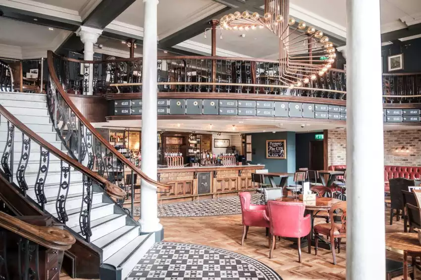 The Barrowboy & Banker 