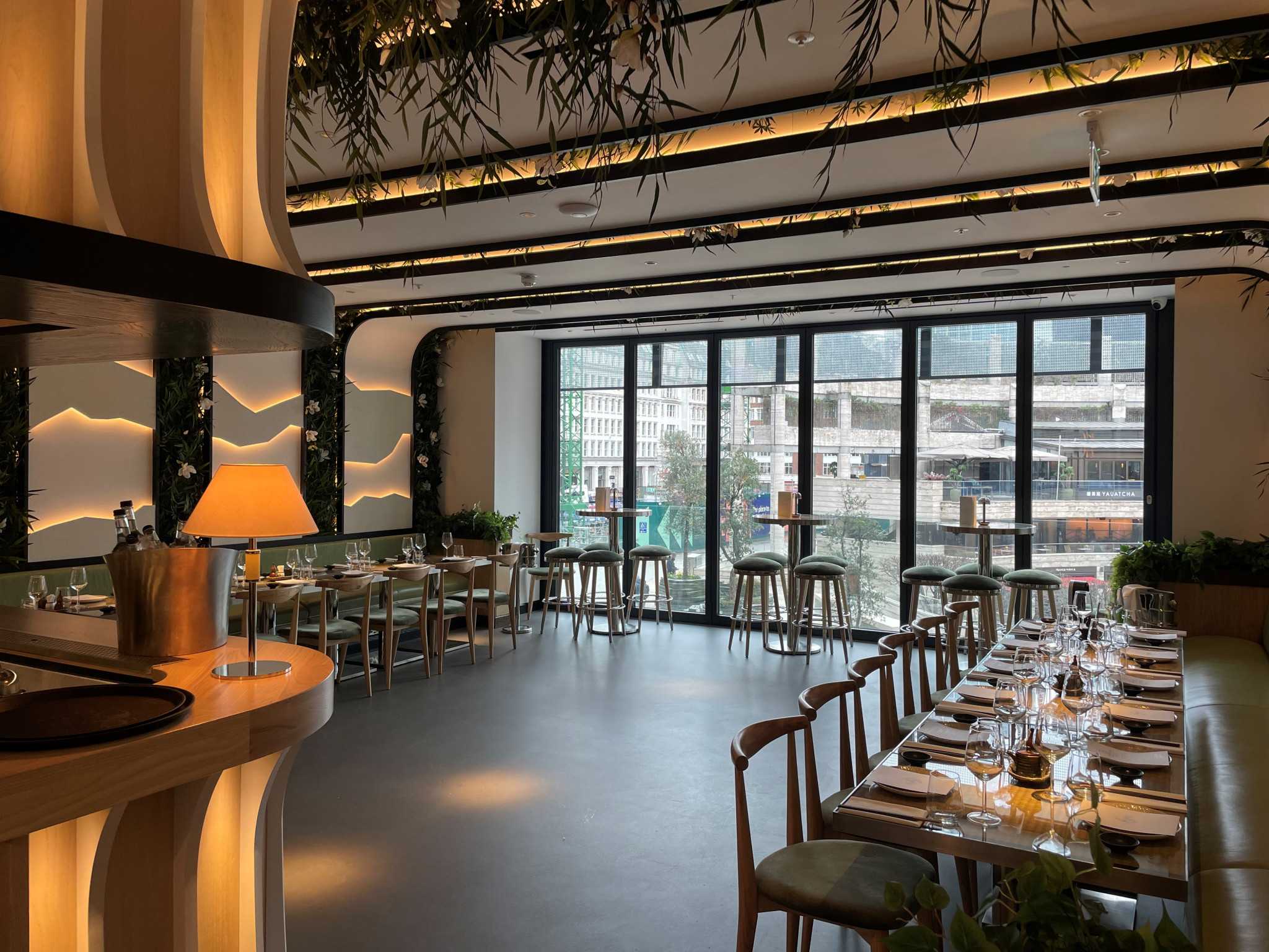 Banquette Dining 