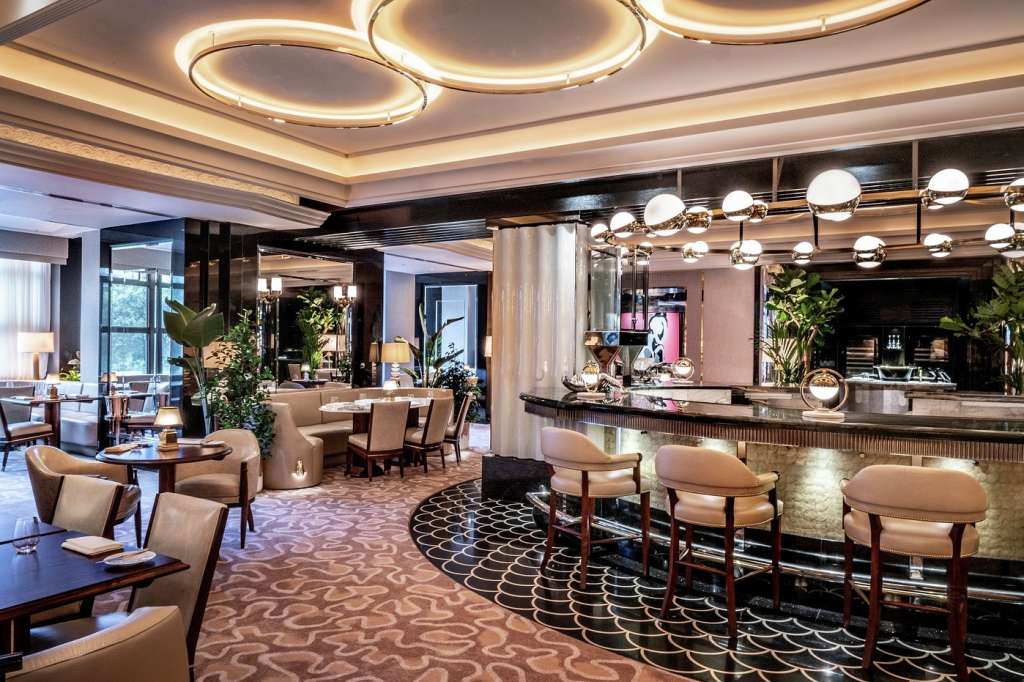 River Restaurant 