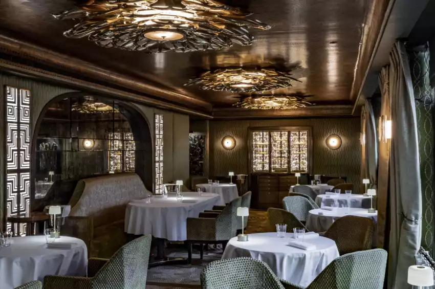 1890 by Gordon Ramsay