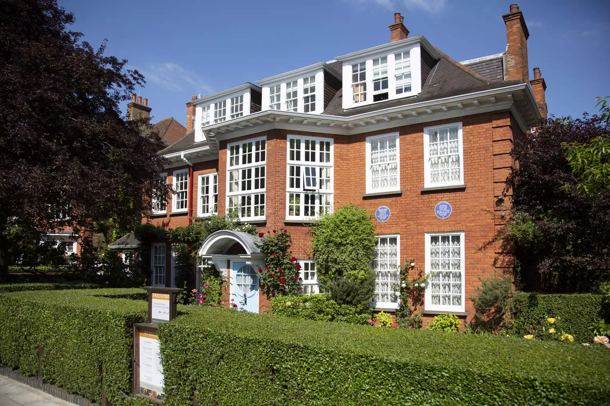 Whole Venue with the Garden