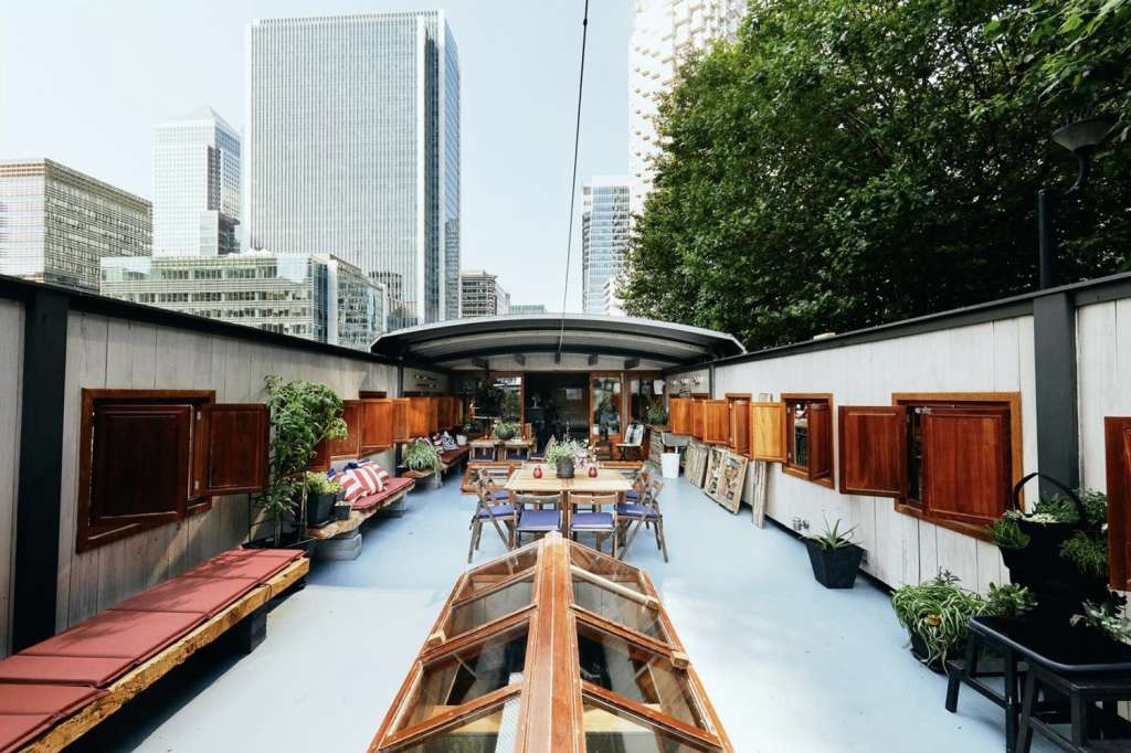 Le Sorelle River Barge