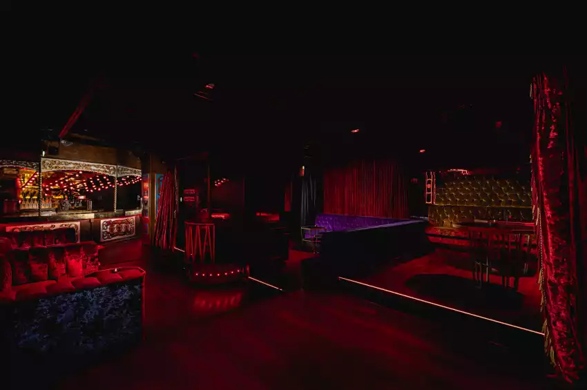 Cirque le Soir
