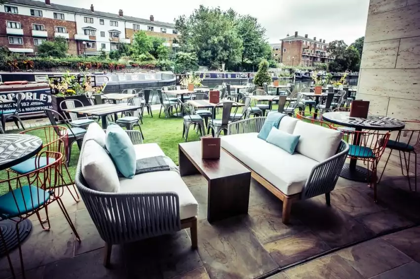 Rotunda Bar & Restaurant 