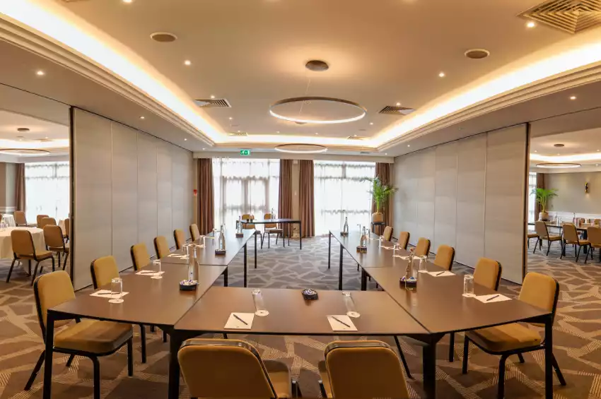 DoubleTree by Hilton London - Ealing