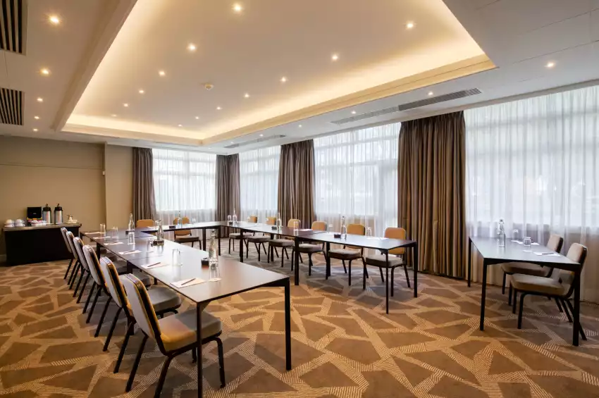 DoubleTree by Hilton London - Ealing