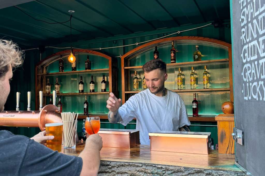 Pacific Tavern