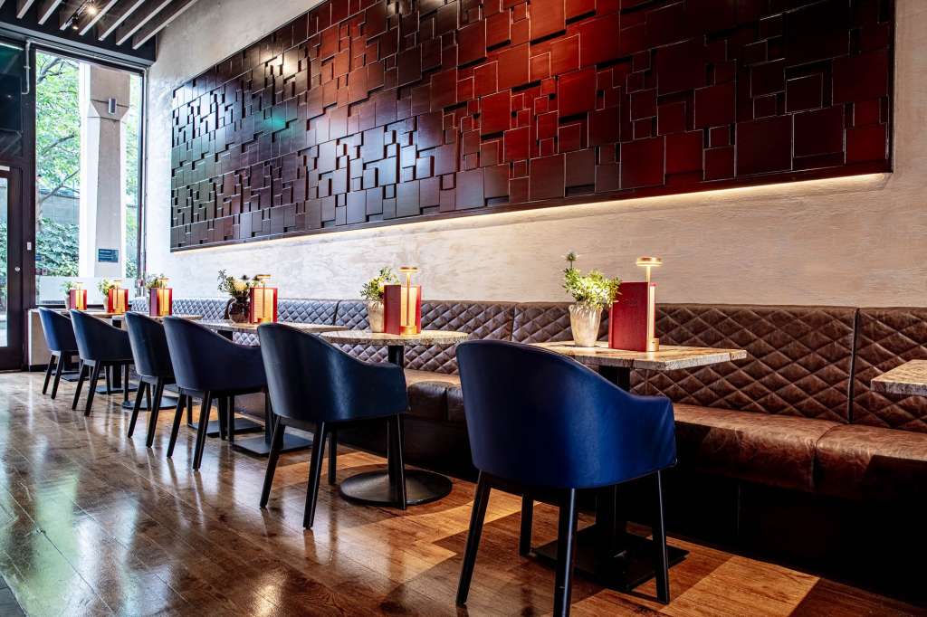 Smith's Bar & Grill