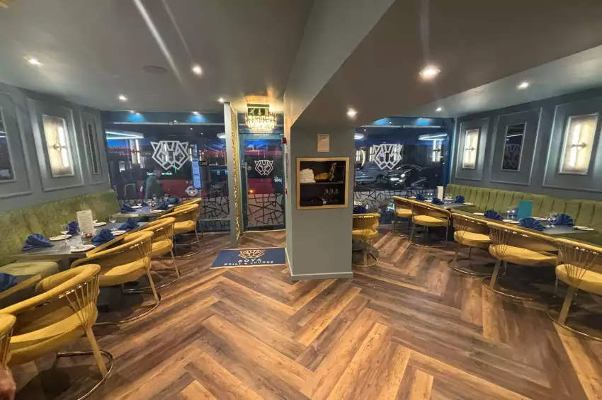 ZOYA GRILL & LOUNGE 
