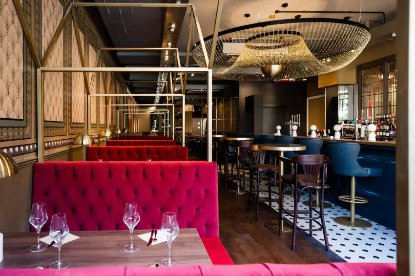 The Top Hat Restaurant & Bar