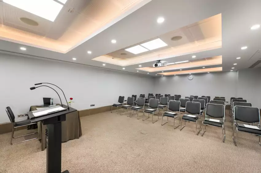 Gem  Langham Court Hotel