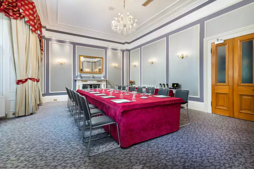 Gem Strathmore Hotel