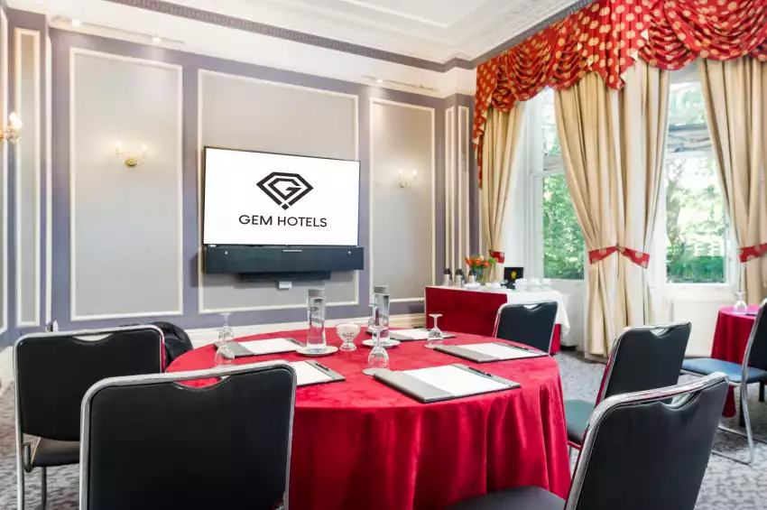 Gem Strathmore Hotel