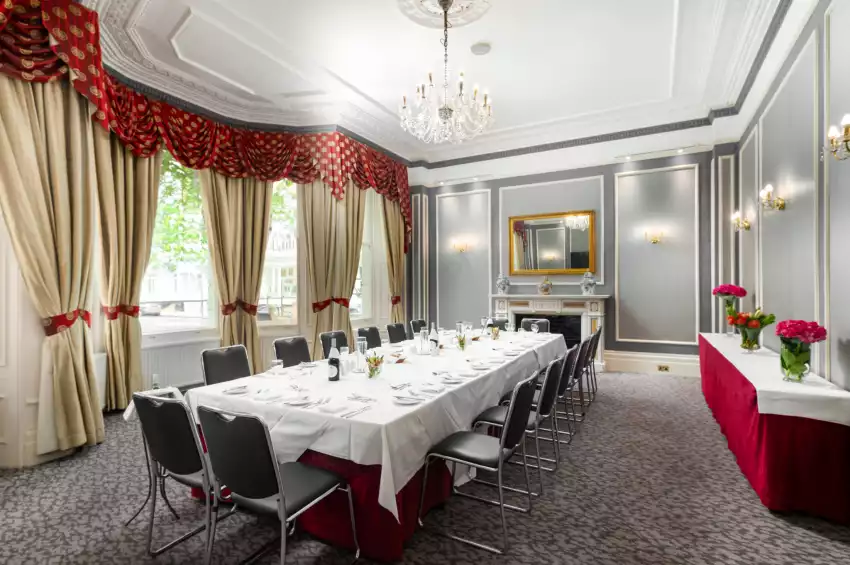 Gem Strathmore Hotel