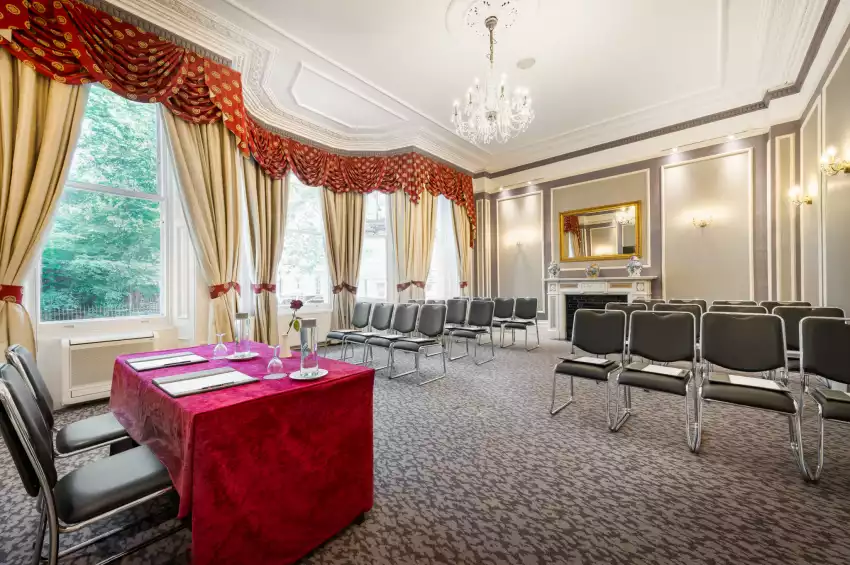 Gem Strathmore Hotel