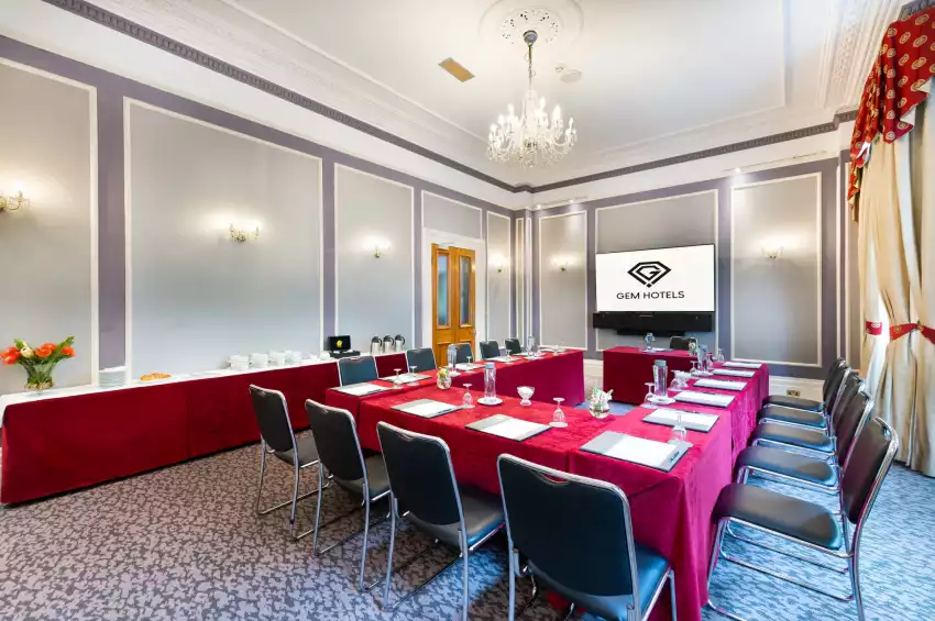 Gem Strathmore Hotel