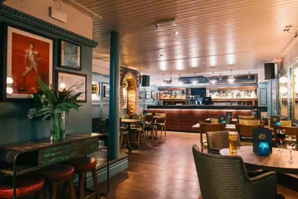 The Sun & 13 Cantons