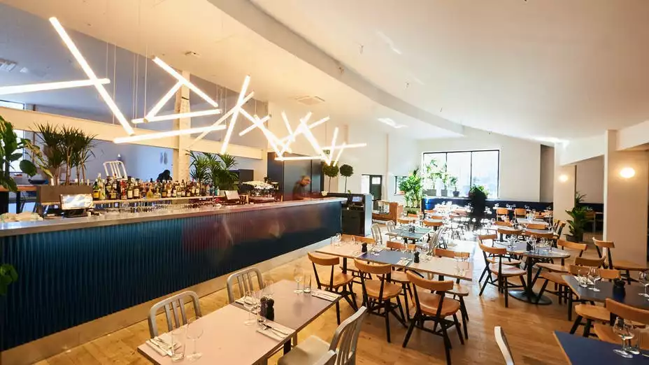 EartH Bar and Kitchen