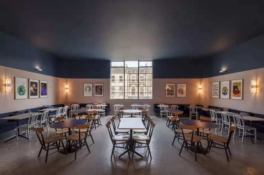 EartH (Evolutionary Arts Hackney) 