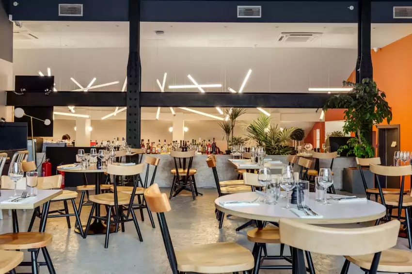 EartH (Evolutionary Arts Hackney) 