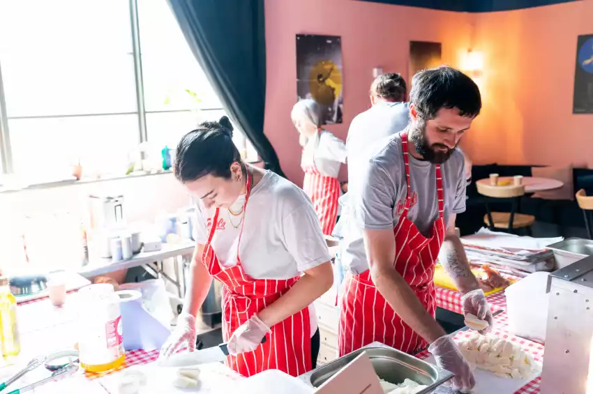 EartH (Evolutionary Arts Hackney) 