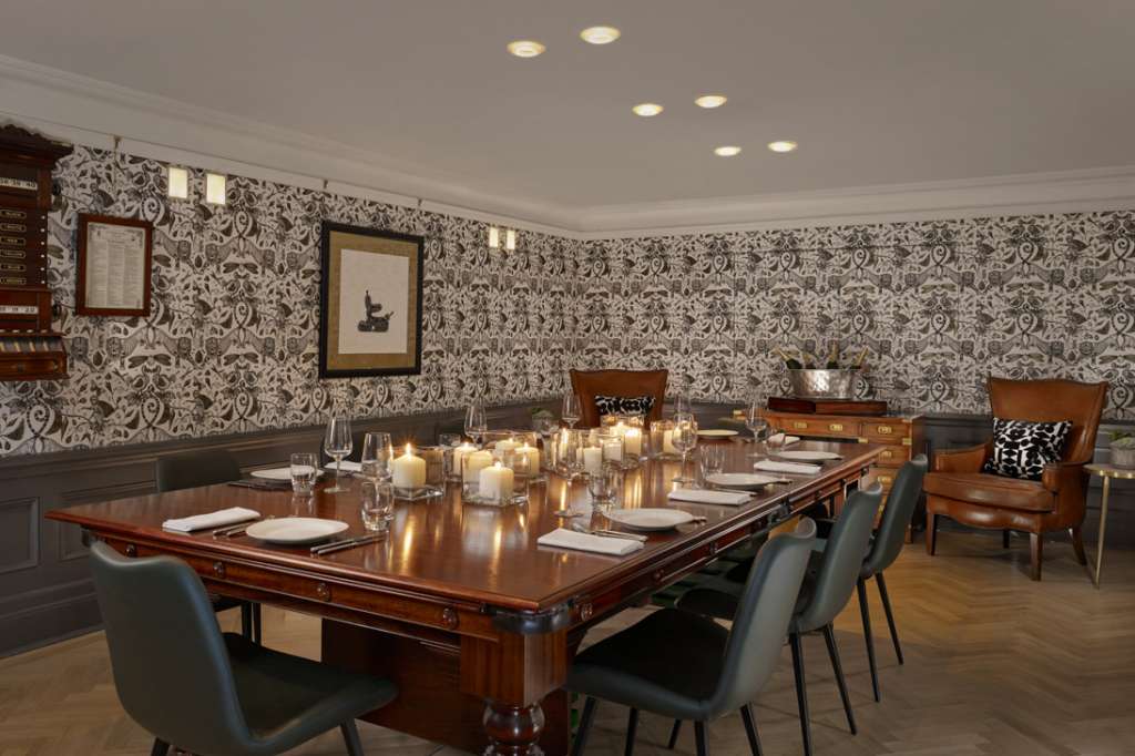 Holmes Hotel