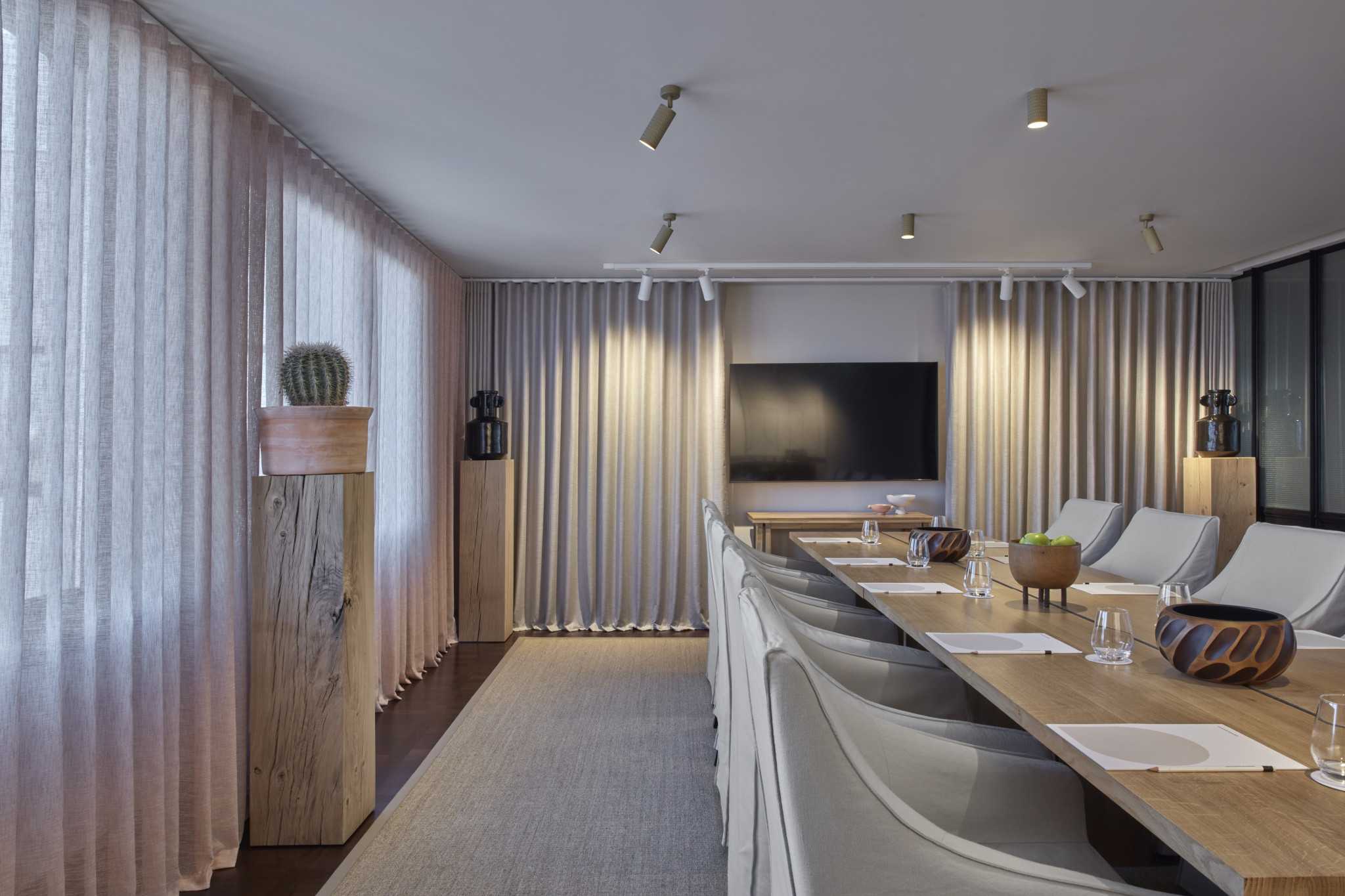 One Hundred Room 