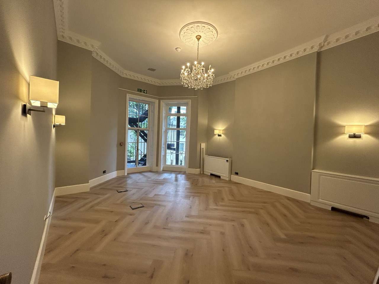 16 Curzon B