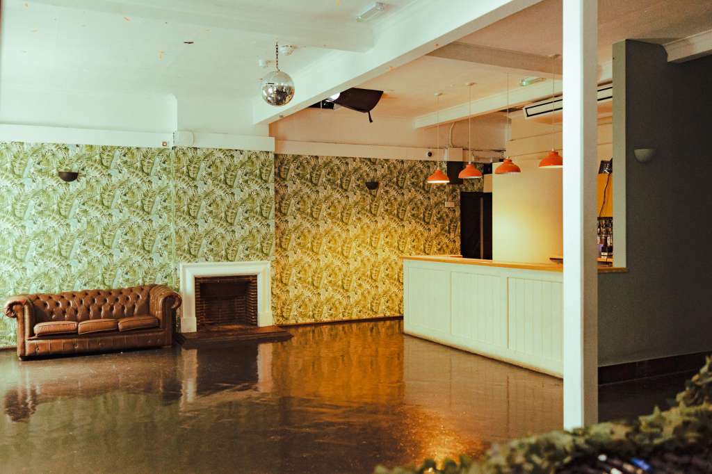 93 Feet East