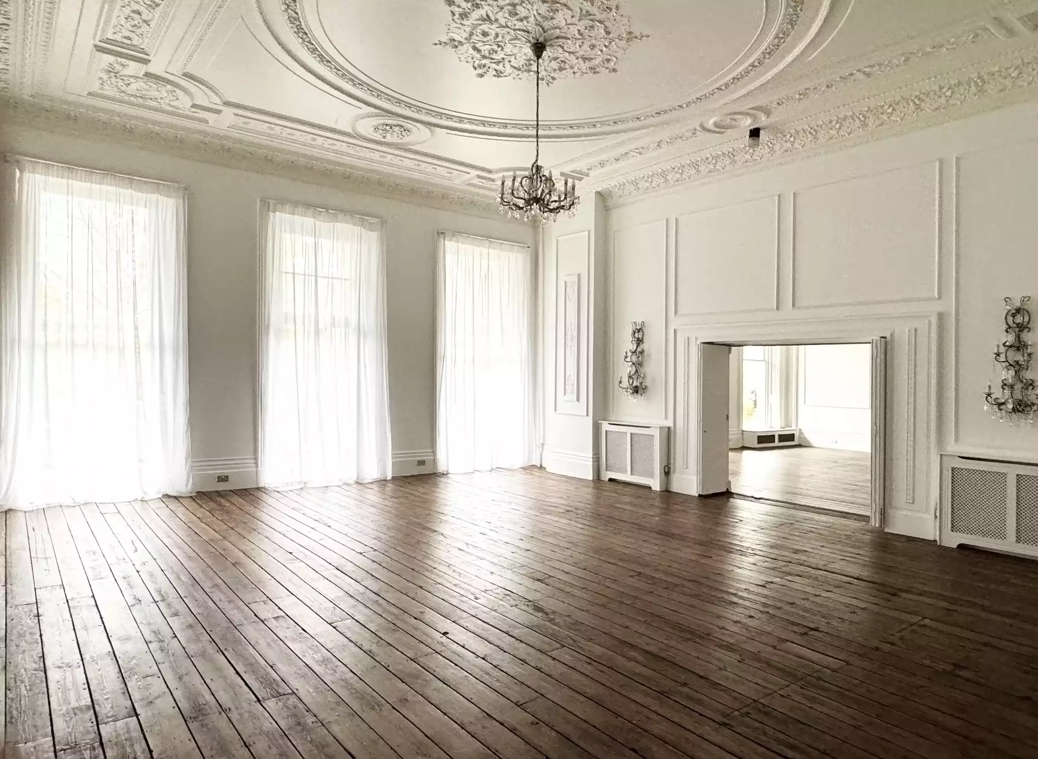 The Viceroy & Regency Suites