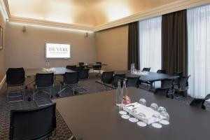 Oxford Suite 