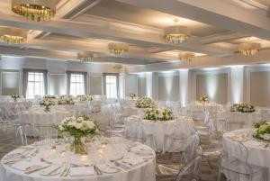 Crown & Cornwall Suites