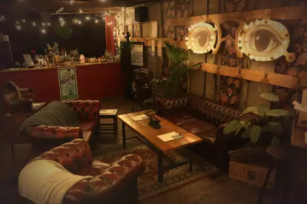 Pre-show Bar