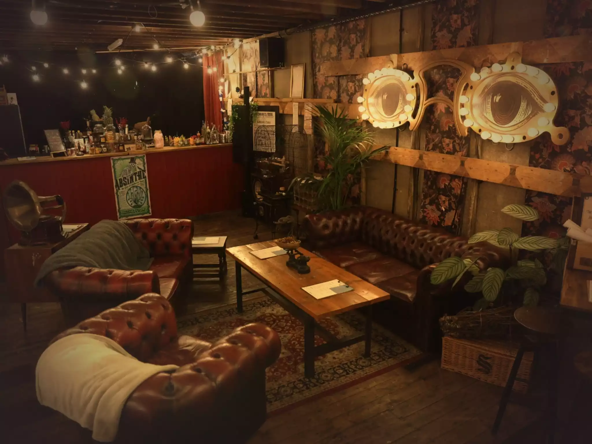 Pre-Show Bar - Dieter's Bar