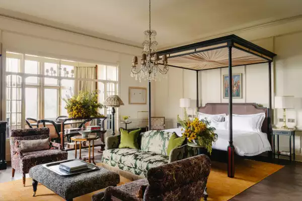 Estelle Manor Bedroom Suite