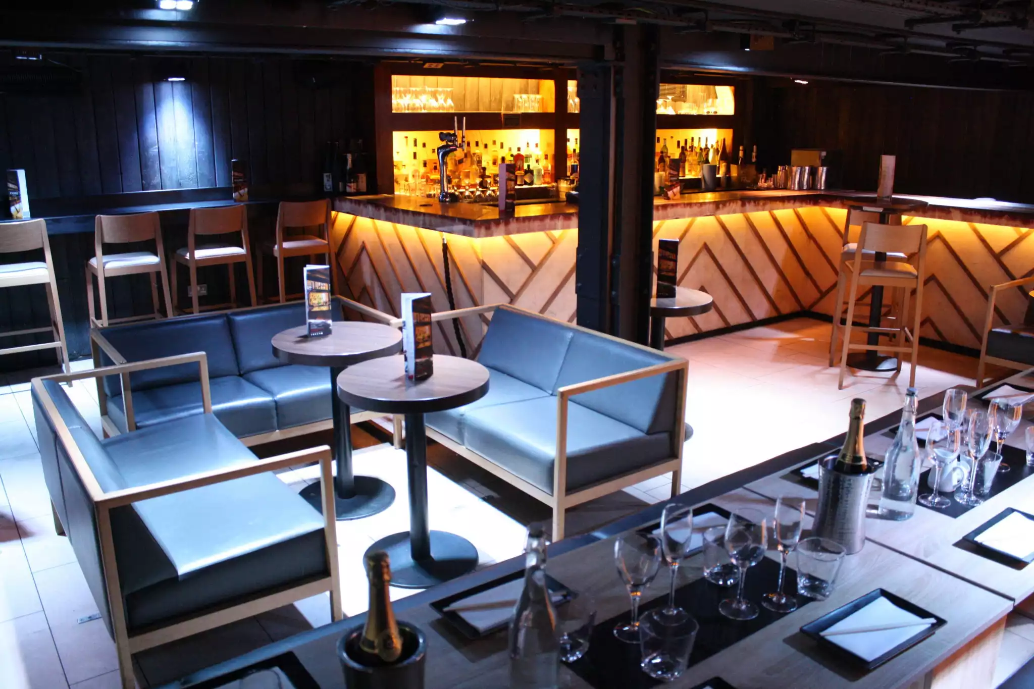 Onyx room