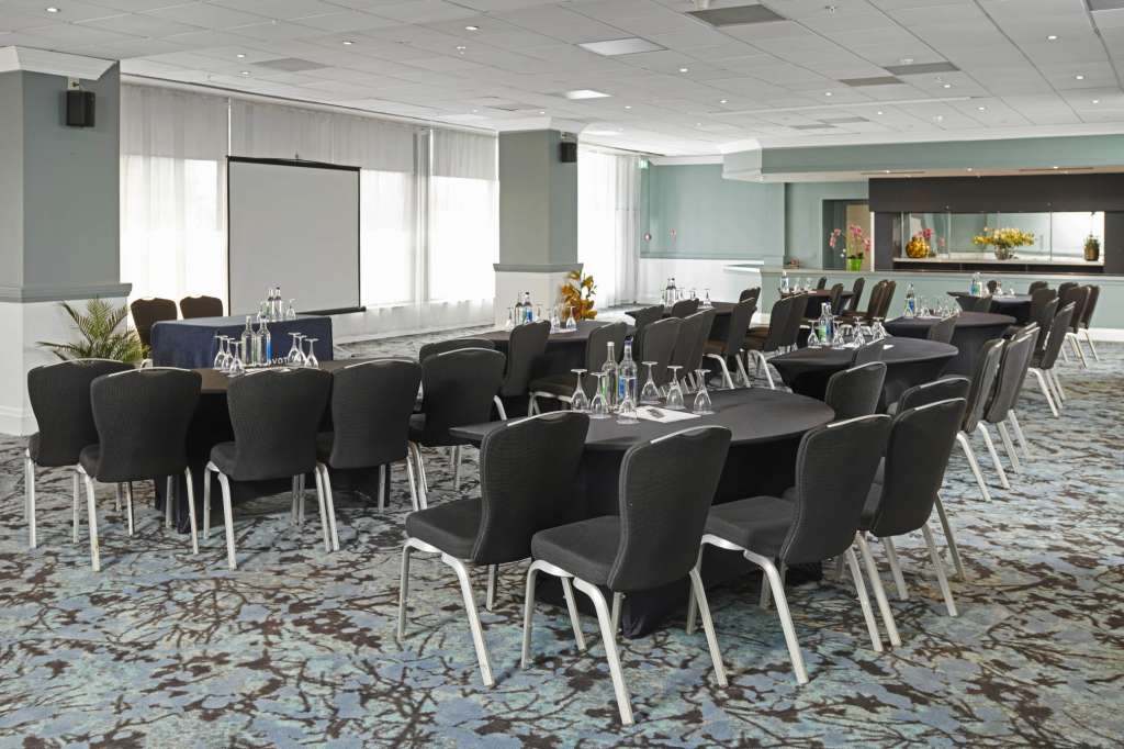 Novotel London West