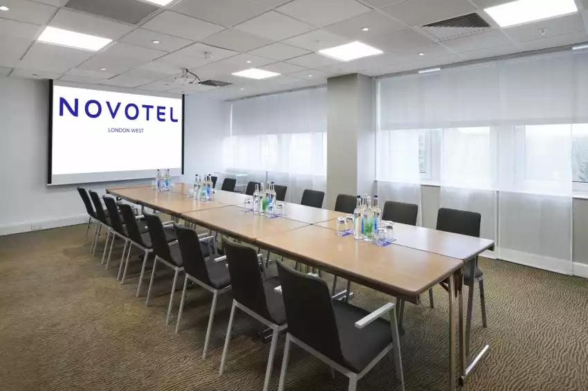 Novotel London West