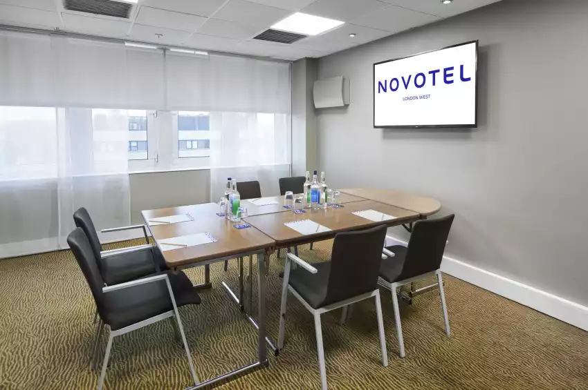 Novotel London West