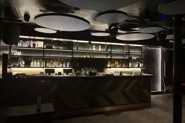 Loco Hombre Cantina
