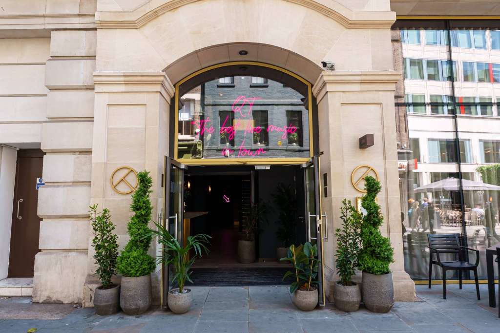 Middle Eight Hotel